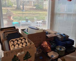 Various kitchenware.