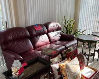 Sun porch, various furnishings and decor.