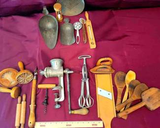 Primitive Kitchen Utensils 24 Pieces