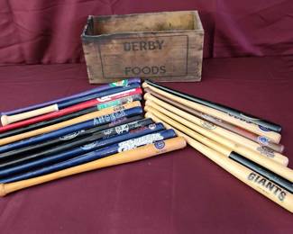 Baseball Bats With Wooden Box