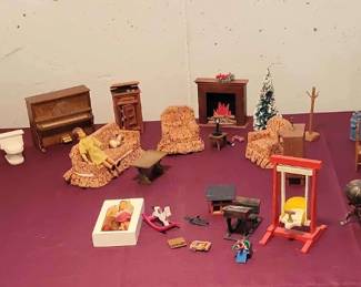 Dollhouse Furniture And Accessories