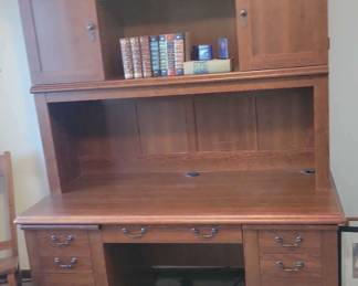 Computer Desk And Hutch
