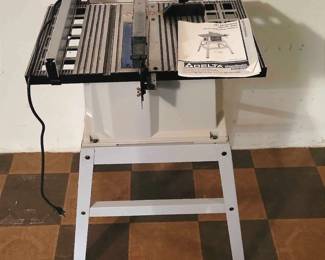 10in Motorized Delta Shopmaster Bench Saw
