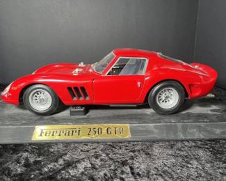 Ferrari 250 GTO Die cast model 1:12 scale