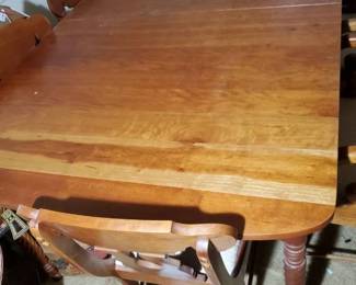 Dining Room Table With 2 Captains Chairs And 4 Side Chairs