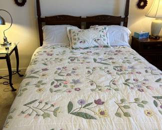 VINTAGE BROYHILL, Queen Size Bedroom Set with Headboard 