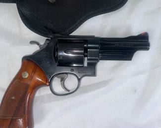 smith and wesson pistol