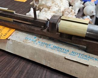 TEXAS INERTIA NUTCRACKER