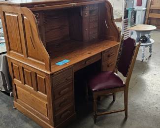 LARGE DESK AND CHAIR