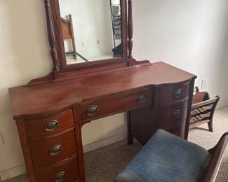 $280 Dressing table with chair and mirror 49W 18D 29H