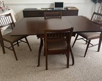 $650 Craddock furniture from Evansville IN, MCM Modern table & 4 chairs 38W 57L 28 H with leaf 68L