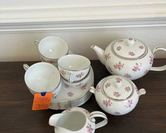 $34 Small tea set Noritake
