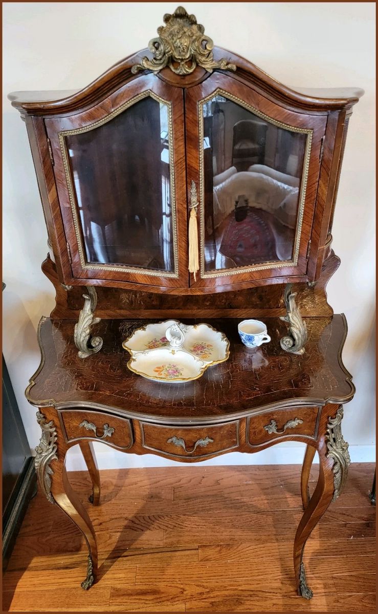 Fine Art & Furniture Estate Sale in Staten Island, NY starts on 2/3/2024