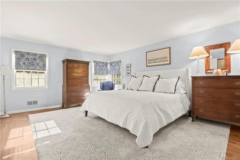 Bronxville Downsizing Sale starts on 2/24/2024