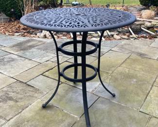 Cast Aluminum Outdoor Table