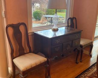 Ethan Allen Queen Anne Style Lowboy