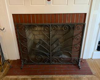 Fireplace screen