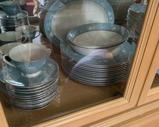 Royal Doulton china ("Reflection")