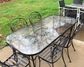 Outdoor dining set