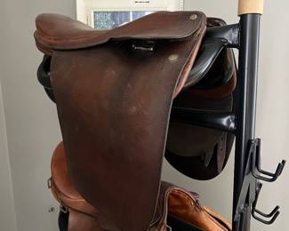 Saddle