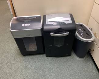 Paper shredders 
