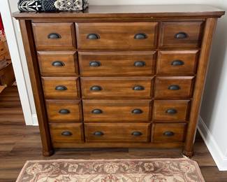 Chest of drawers