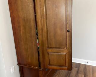 Armoire