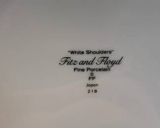 Fitz & Floyd dishes "White shoulders"
