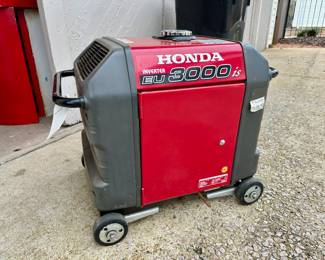 Honda generator, push button start.