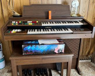 Yamaha Electrotone Organ