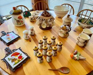 Vintage Mushroom Kitchen Collection