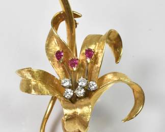 Diamond And Ruby Flower Form Brooch 18k