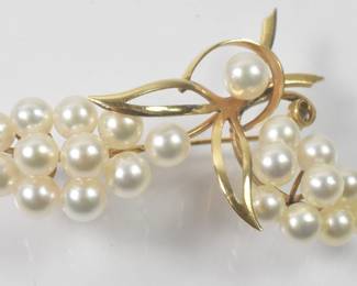 14k Gold Pearl Brooch Pin