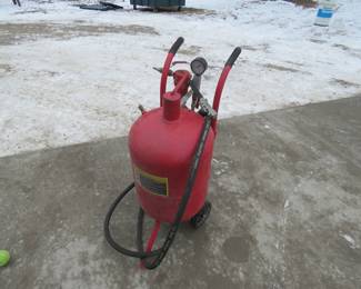 Lot 314. Central Pneumatic 40-LB Abrasive Blaster. Untested