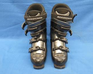Lot 369. Rossignol Salto ski boots.&nbsp; Size 29.5.&nbsp; Excellent condition.