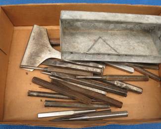 Lot 163. Chisels, punches, and a small tool tray