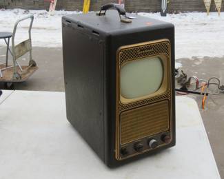Lot 304. Vintage 6" Sentinel television. Untested