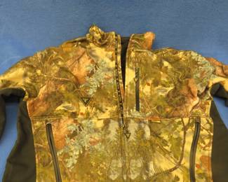 Lot 335. Kings camo XL jacket in excellent condition