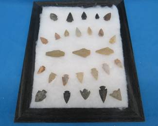 Lot 161. Arrowhead collection.&nbsp; Unknown age.