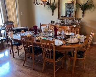 Beautiful Dining room furniture by Heritage