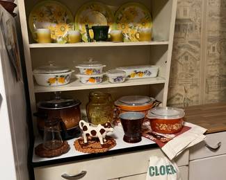 Metal kitchen cabinet 