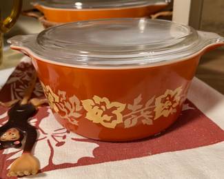 Pyrex covered dish 