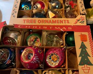 Vintage shiny Brite indents ornaments 