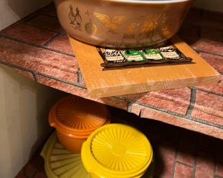 Pyrex and Tupperware 