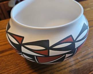 Acoma Pueblo Ceramic Pot 