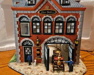 Party Lite Old World Village 