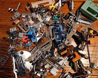 Sewing Machine Parts & Specialty Feet 