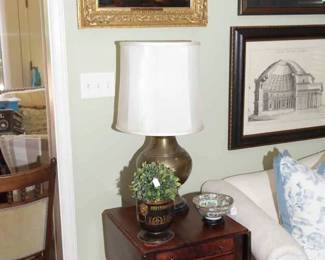 LOVELY FEDERAL DROP LEAF SIDE TABLE