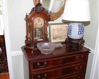 SMALL MAHOGANY 4 DRAWER CHIPPENDALE STYLE CHEST