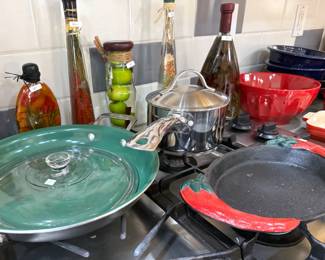 Kitchen pots and pans